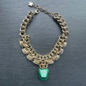 GOLD-TONE STATEMENT MALACHITE NECKLACE.